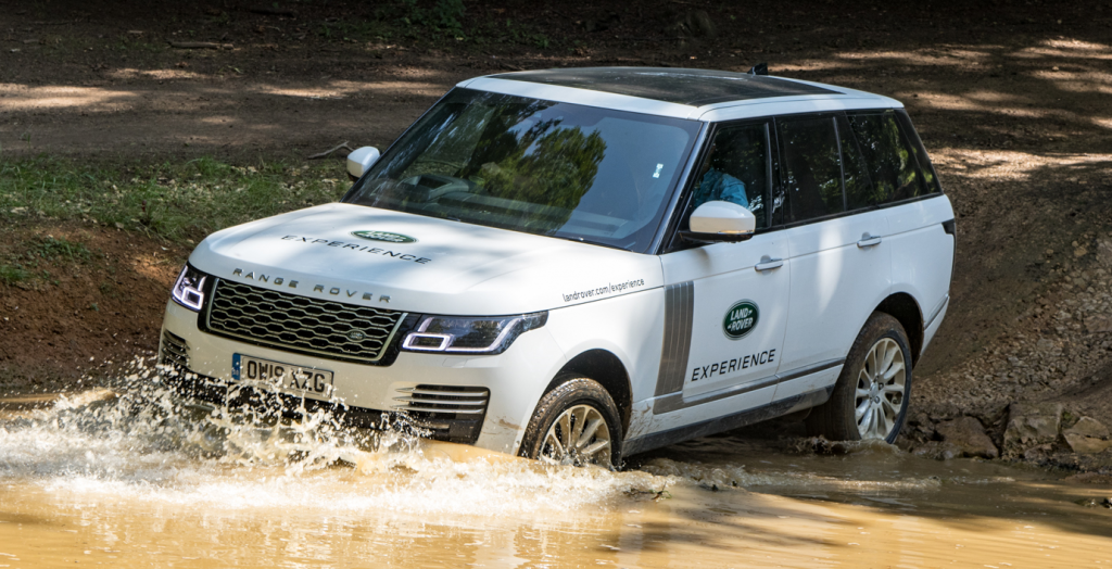 Read more about the article Land Rover Experience & Rushton Hall
